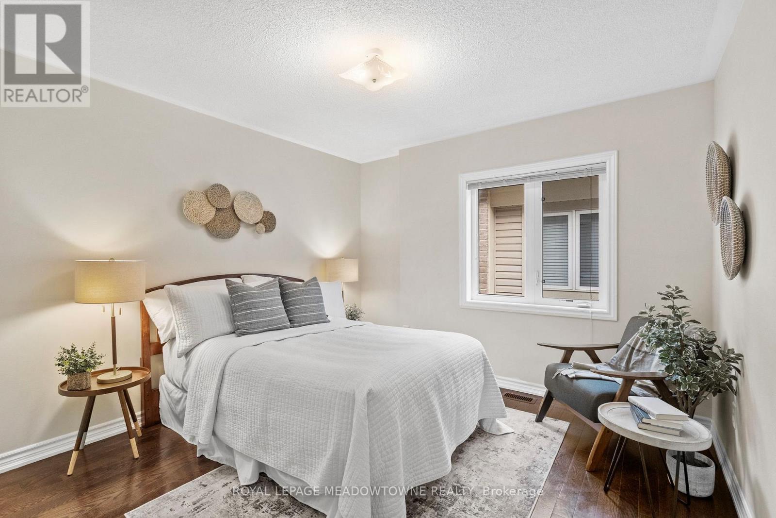 












332 MCGIBBON DRIVE

,
Milton,




Ontario
L9T5K7


