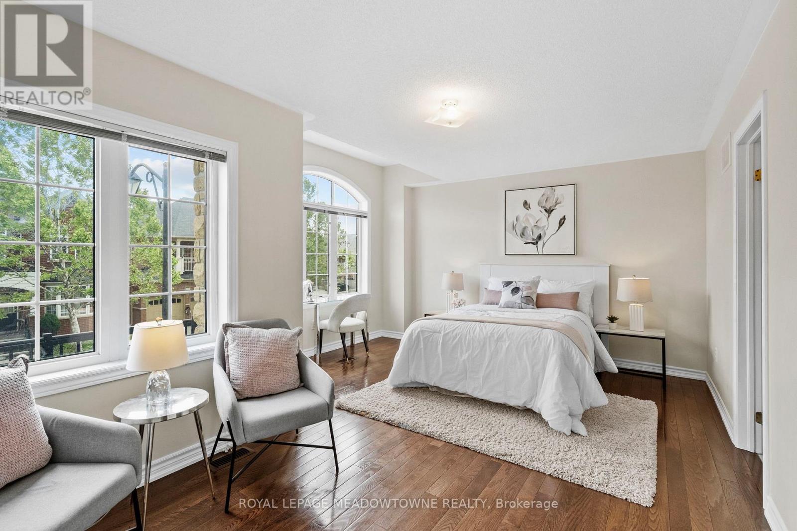 












332 MCGIBBON DRIVE

,
Milton,




Ontario
L9T5K7

