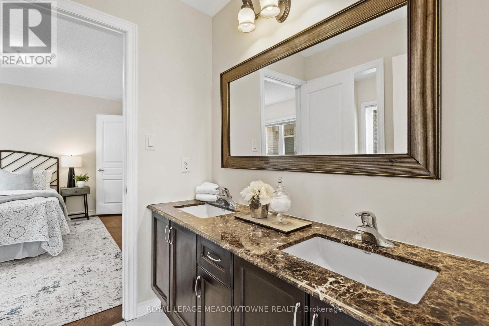 












332 MCGIBBON DRIVE

,
Milton,




Ontario
L9T5K7


