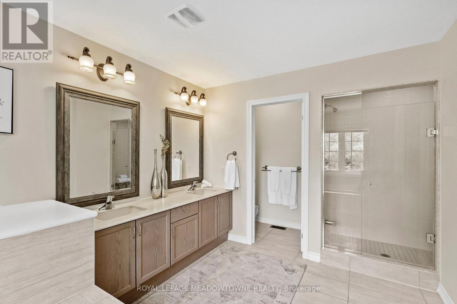 












332 MCGIBBON DRIVE

,
Milton,




Ontario
L9T5K7

