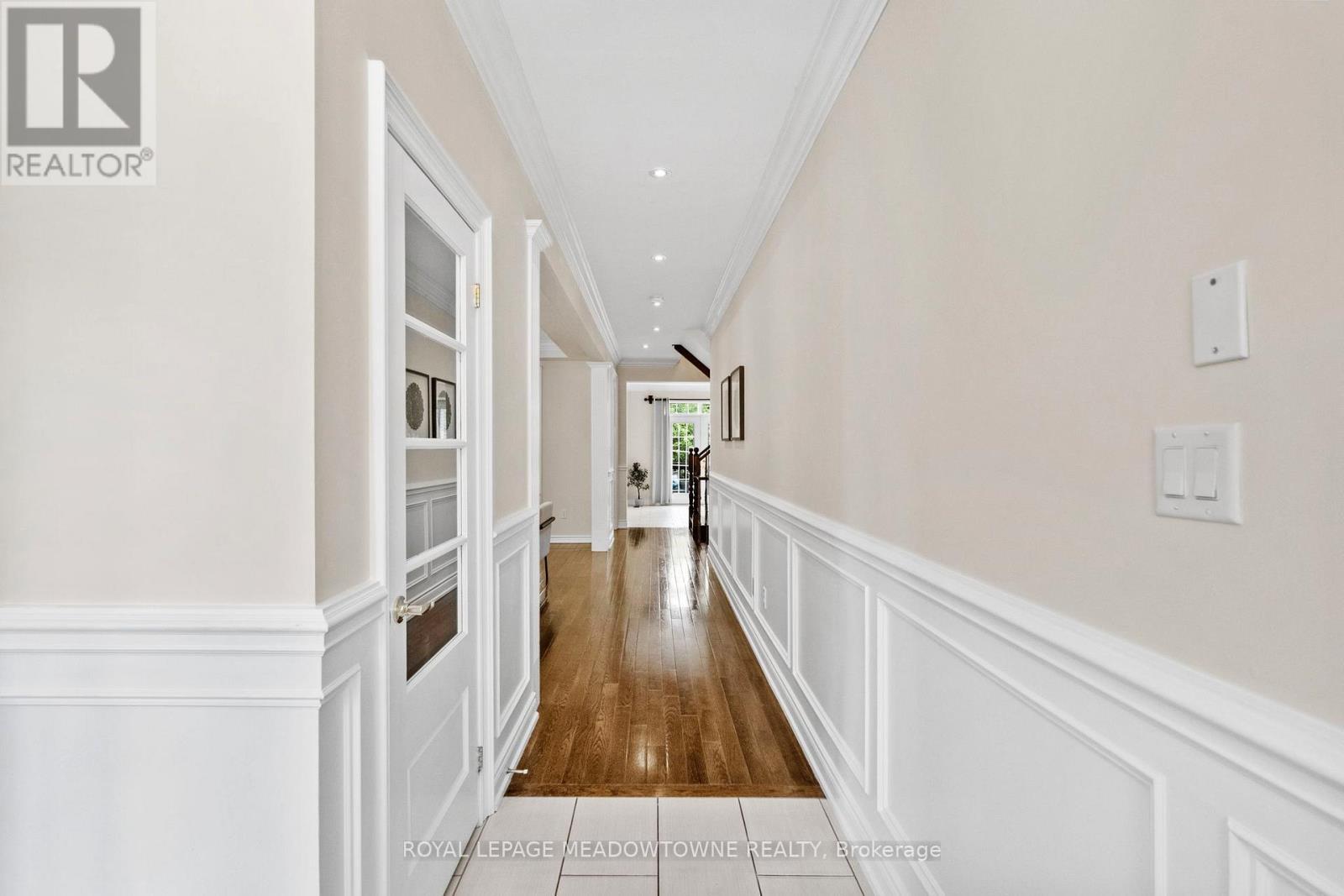 












332 MCGIBBON DRIVE

,
Milton,




Ontario
L9T5K7

