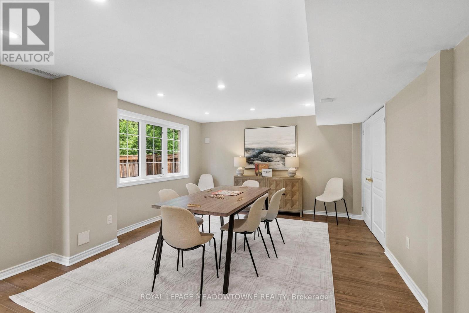 












332 MCGIBBON DRIVE

,
Milton,




Ontario
L9T5K7

