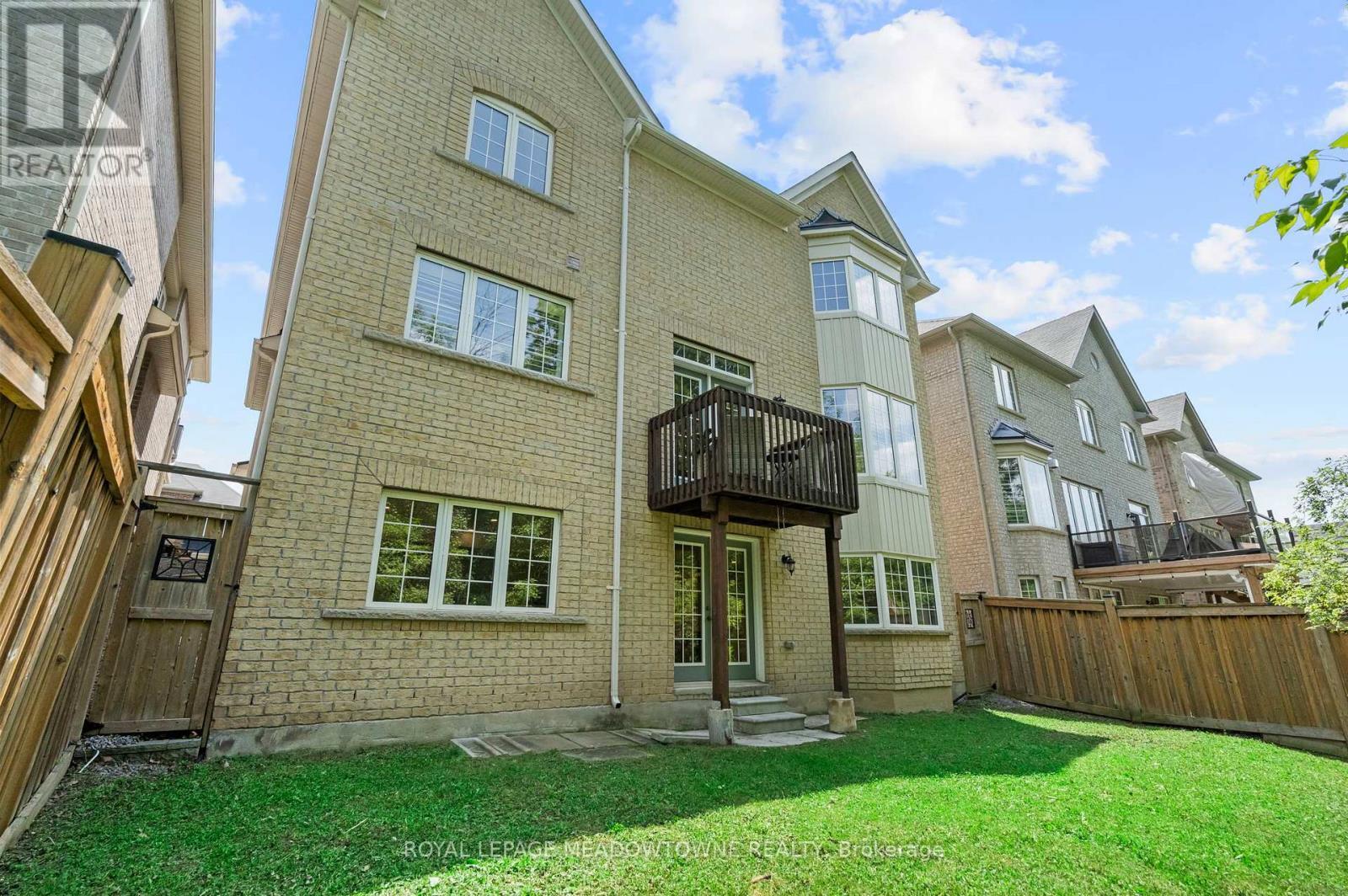 












332 MCGIBBON DRIVE

,
Milton,




Ontario
L9T5K7

