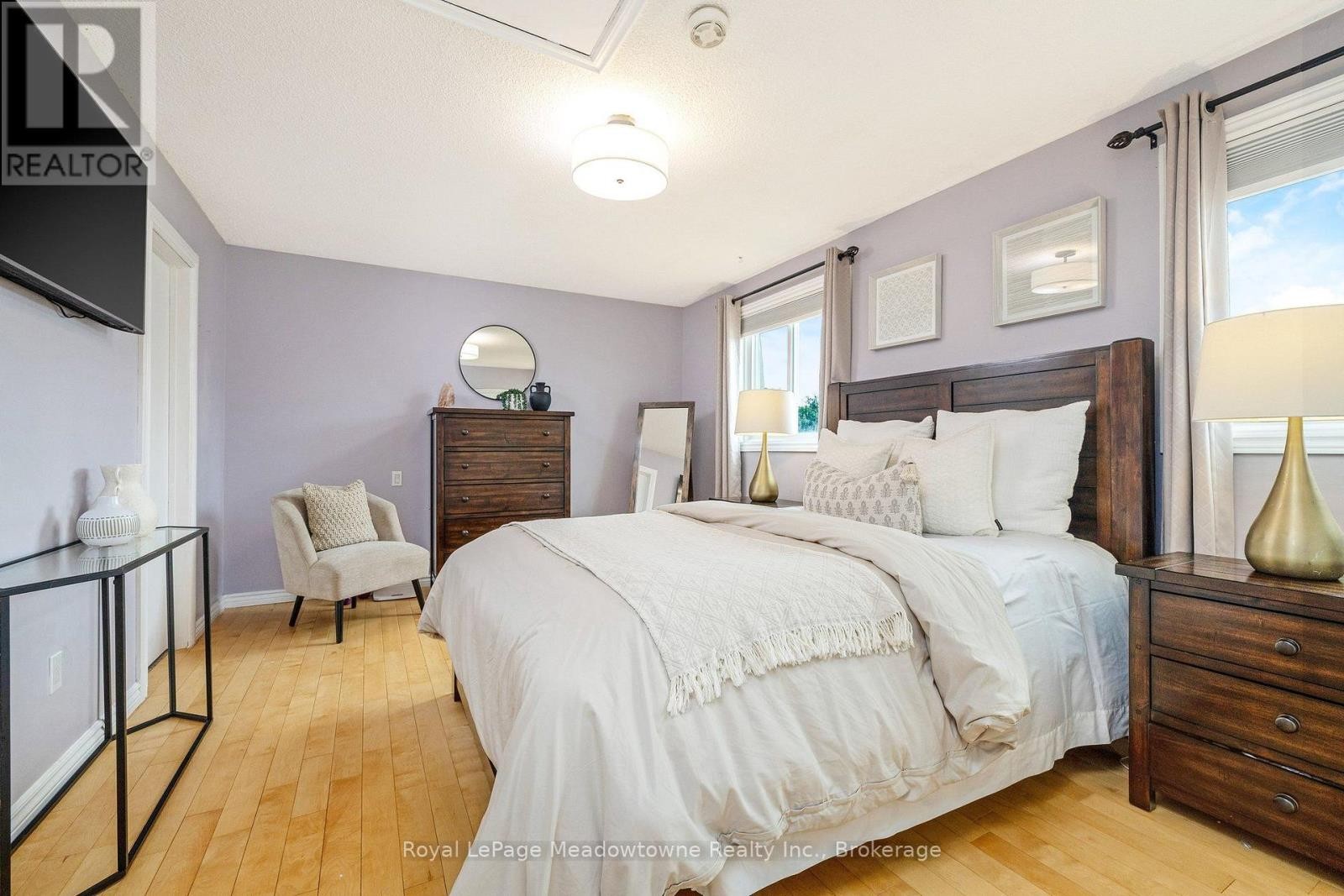 












4 - 481 PITFIELD ROAD

,
Milton (DP Dorset Park),




Ontario
L9T3J5

