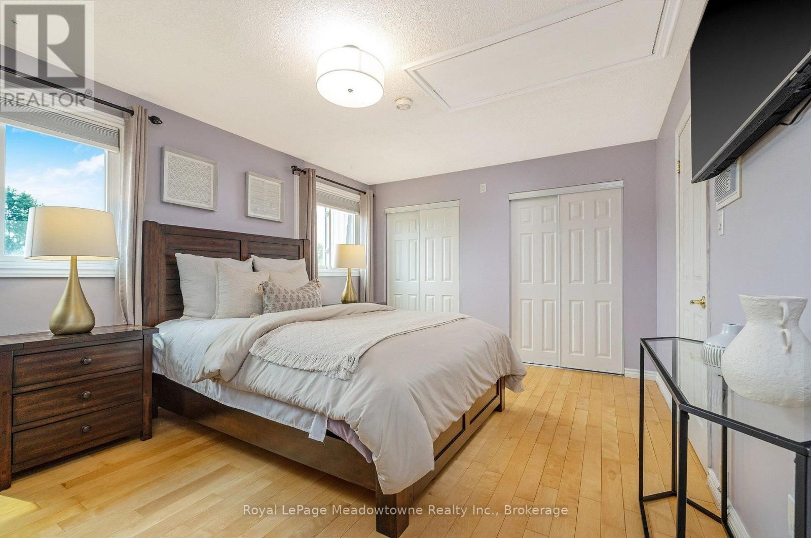 












4 - 481 PITFIELD ROAD

,
Milton (DP Dorset Park),




Ontario
L9T3J5

