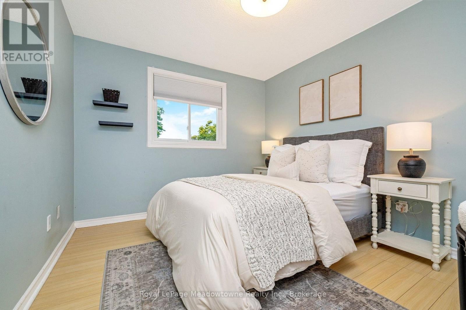 












4 - 481 PITFIELD ROAD

,
Milton (DP Dorset Park),




Ontario
L9T3J5

