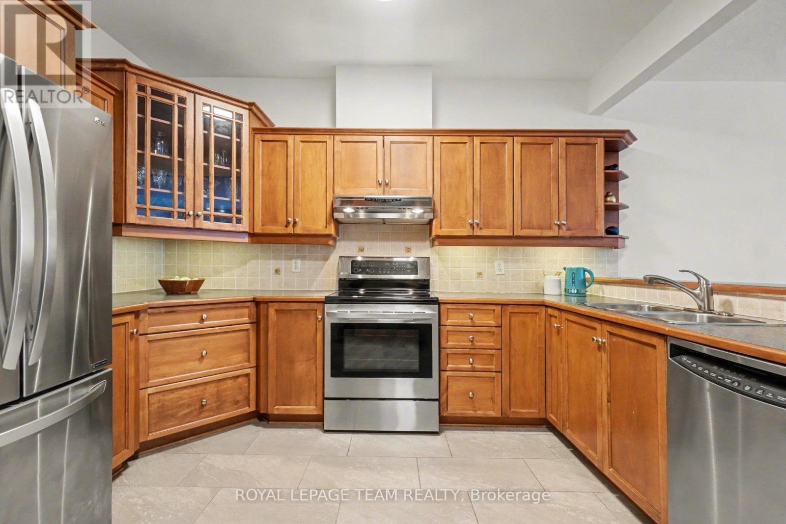 












25 SAWCHUK TERRACE

,
Ottawa,




Ontario
K2K3H1

