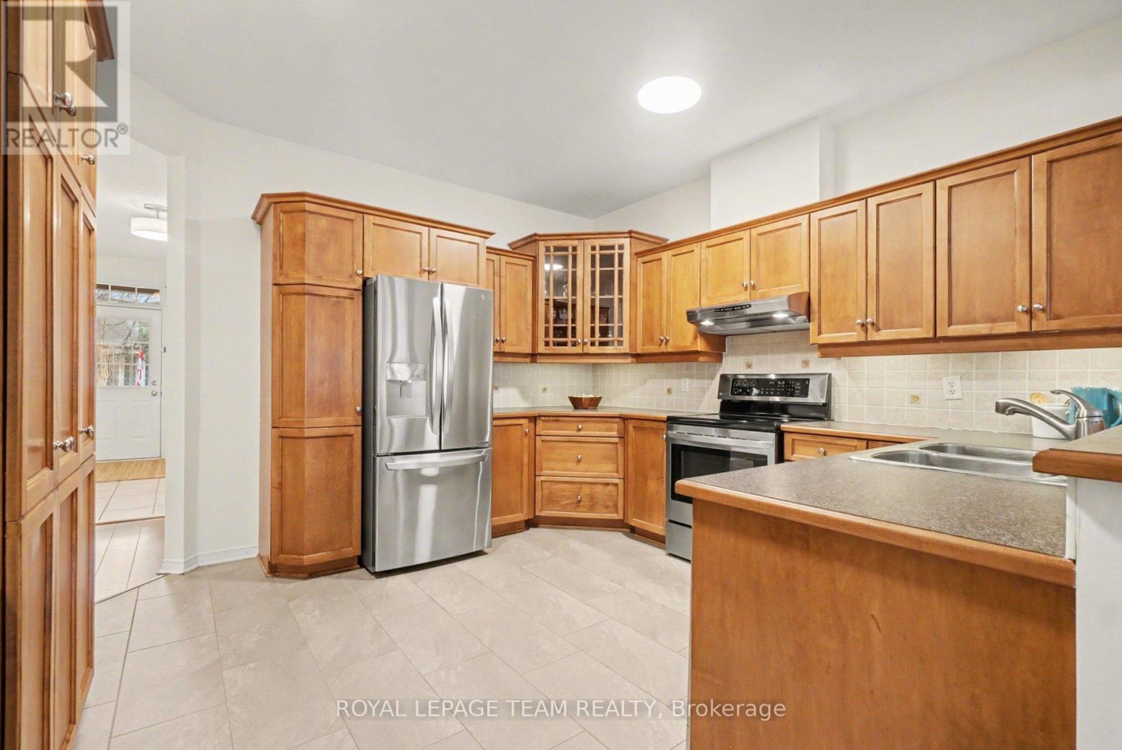 












25 SAWCHUK TERRACE

,
Ottawa,




Ontario
K2K3H1


