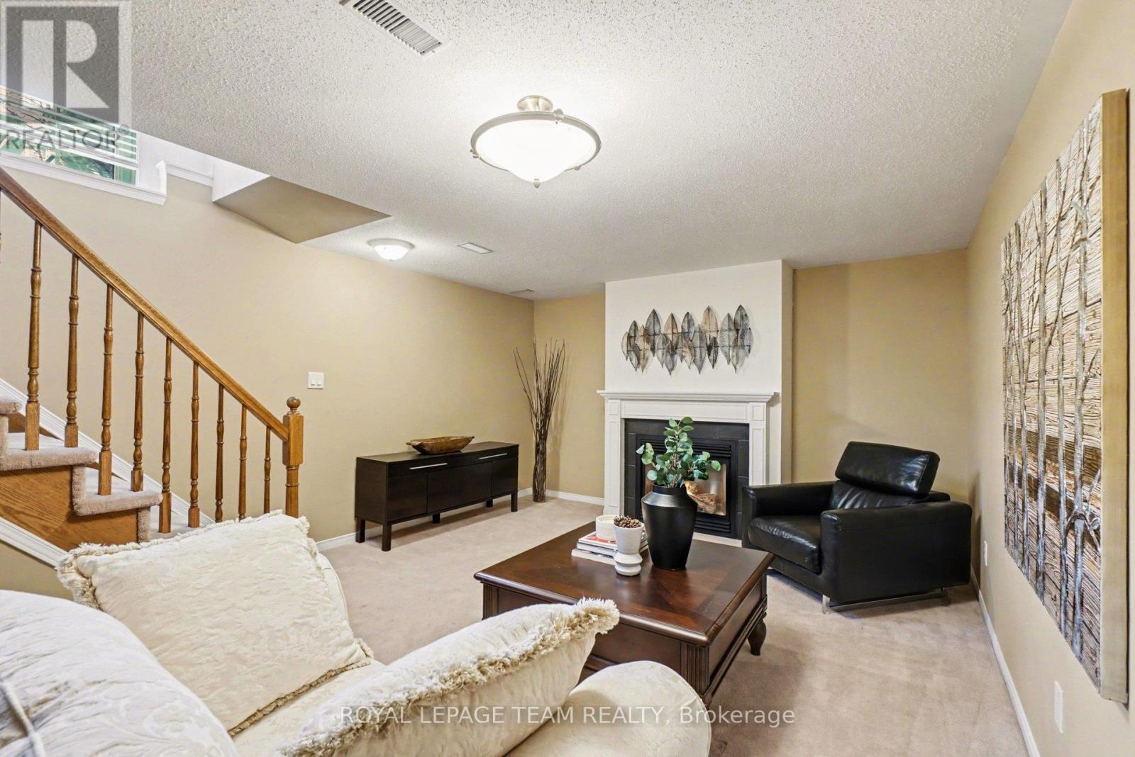 












25 SAWCHUK TERRACE

,
Ottawa,




Ontario
K2K3H1

