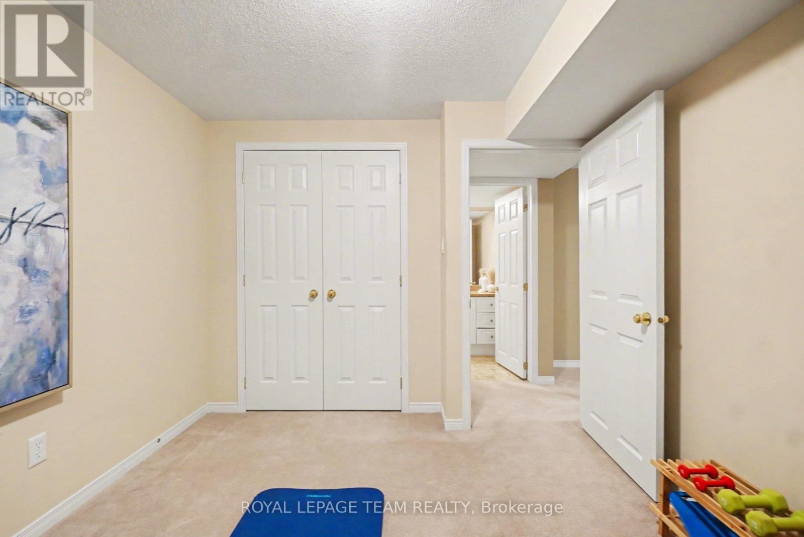 












25 SAWCHUK TERRACE

,
Ottawa,




Ontario
K2K3H1

