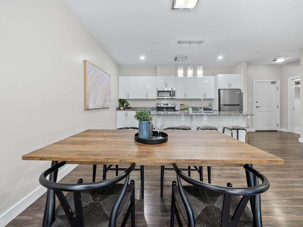 












105 119 Walker Avenue

,
Lower Sackville,




NS
B4C 0A8


