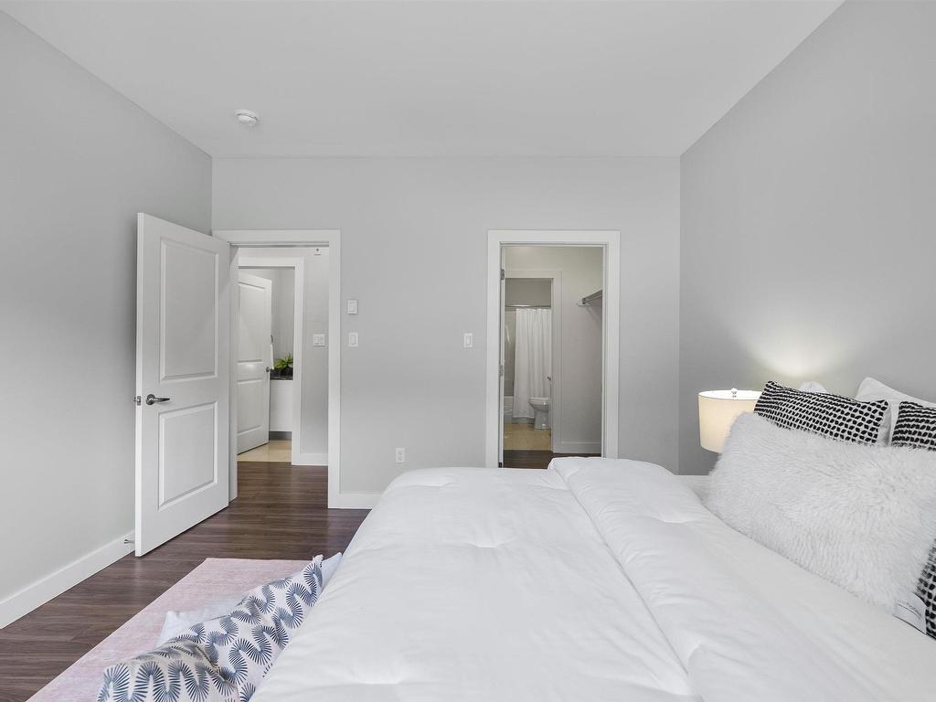 












105 119 Walker Avenue

,
Lower Sackville,




NS
B4C 0A8

