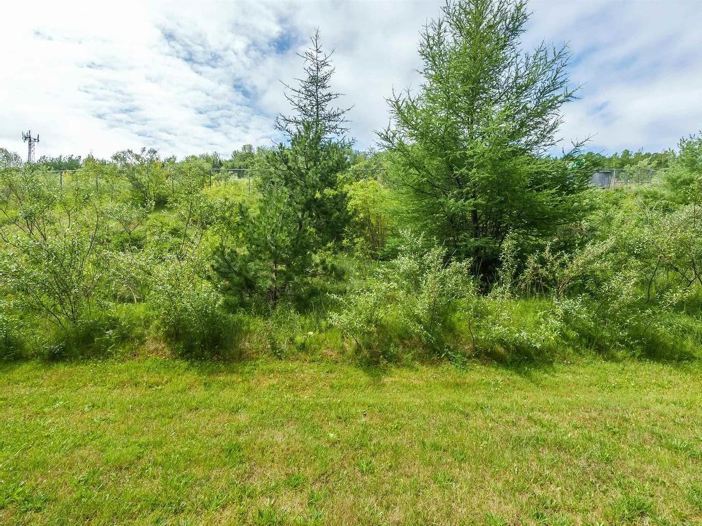 












105 119 Walker Avenue

,
Lower Sackville,




NS
B4C 0A8

