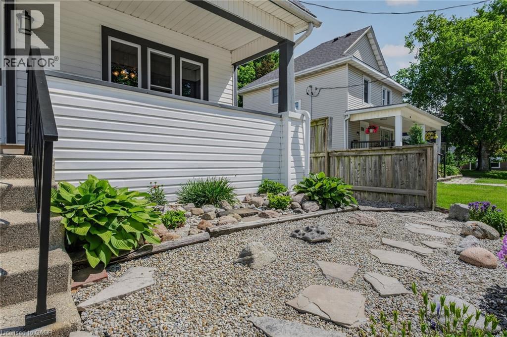 












25 NORTH MAIN Street

,
Simcoe,




Ontario
N3Y2M1

