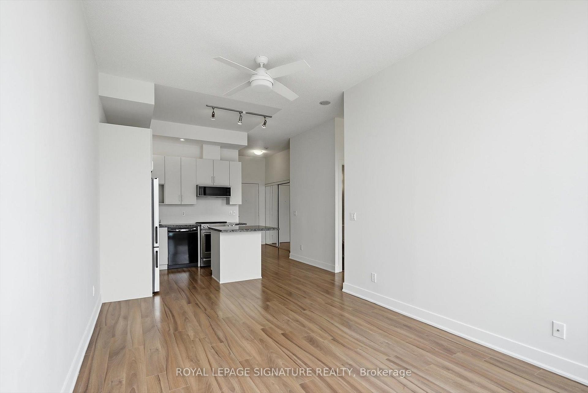 









28


Linden

Street, PH7,
Toronto,




ON
M4Y 0A4

