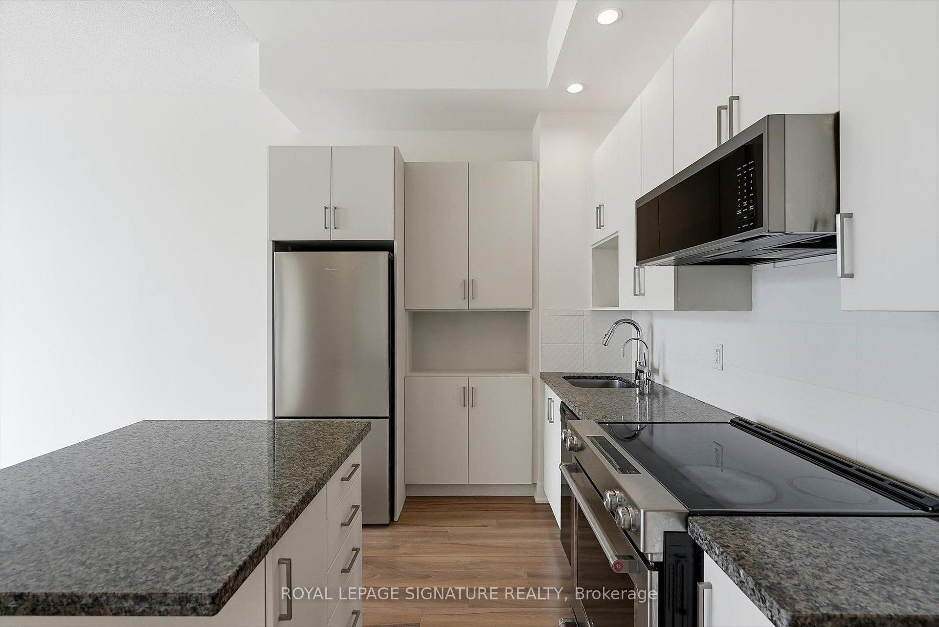 









28


Linden

Street, PH7,
Toronto,




ON
M4Y 0A4

