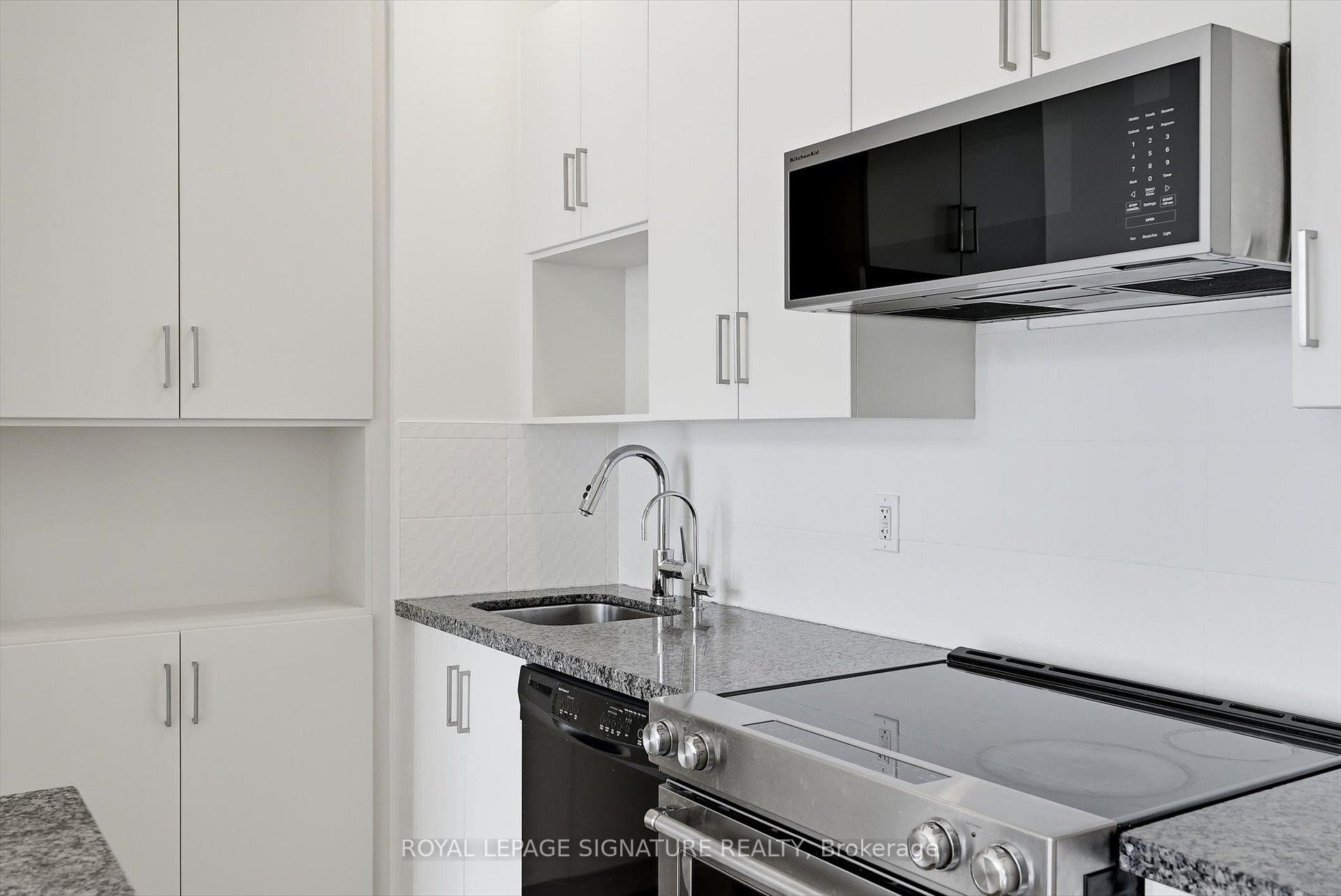 









28


Linden

Street, PH7,
Toronto,




ON
M4Y 0A4

