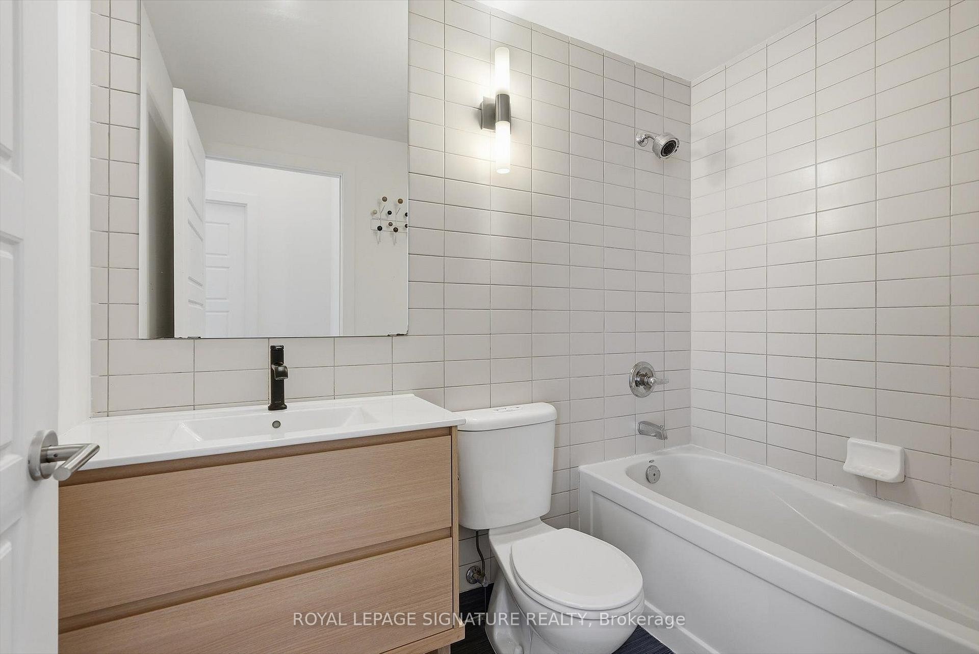 









28


Linden

Street, PH7,
Toronto,




ON
M4Y 0A4

