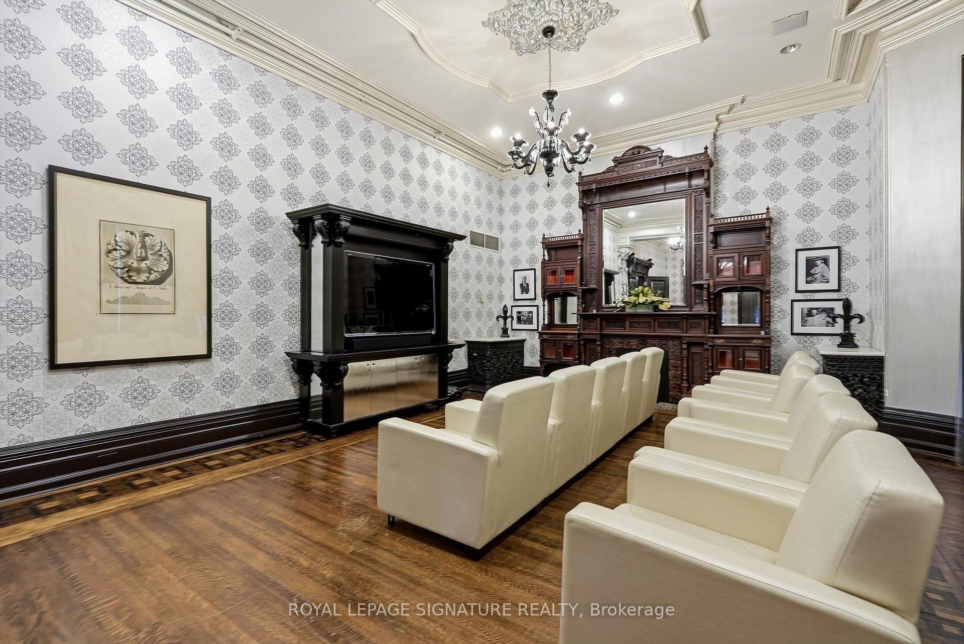 









28


Linden

Street, PH7,
Toronto,




ON
M4Y 0A4

