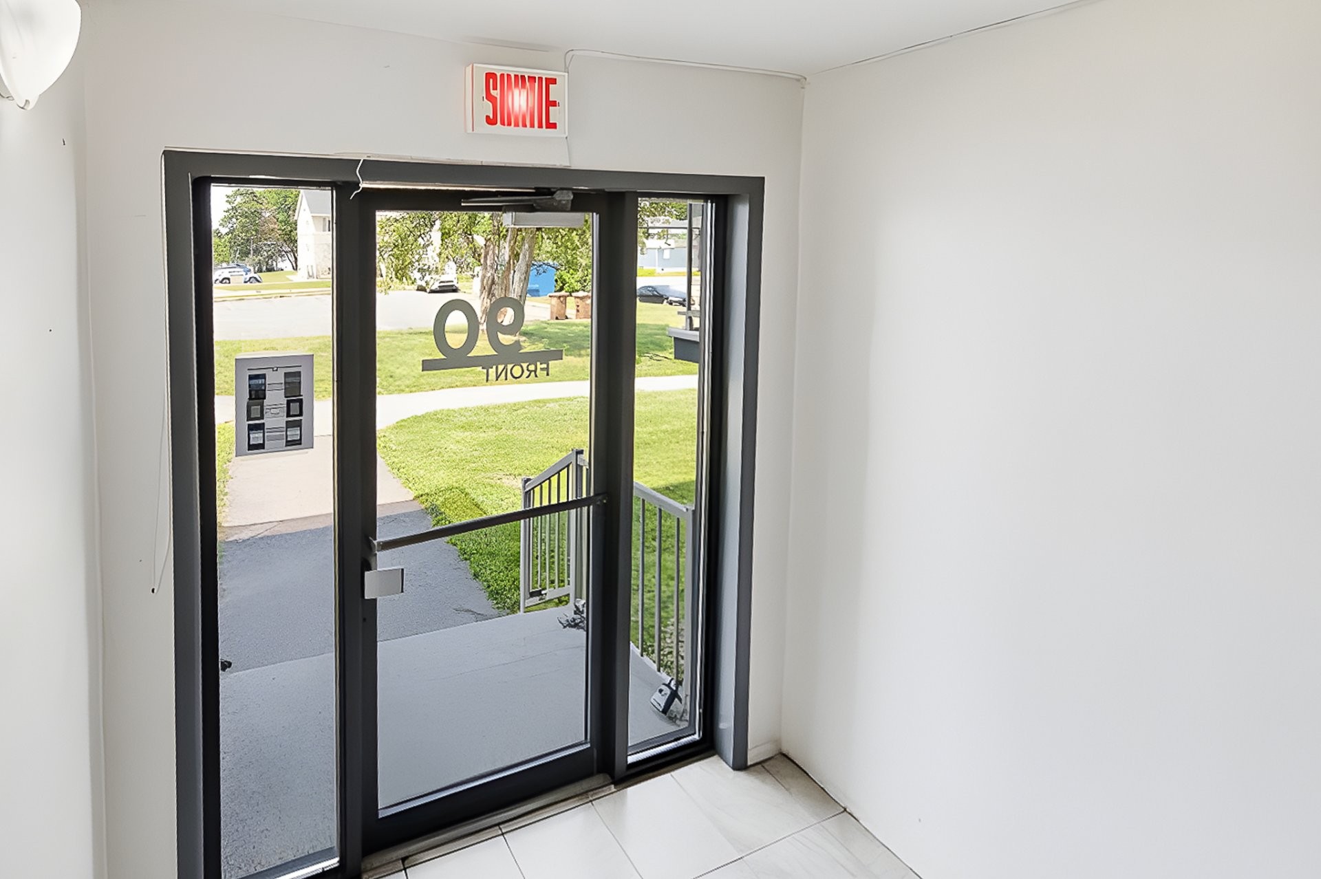 









90


Rue Front

, 402,
Gatineau (Aylmer),




QC
J9H6E9

