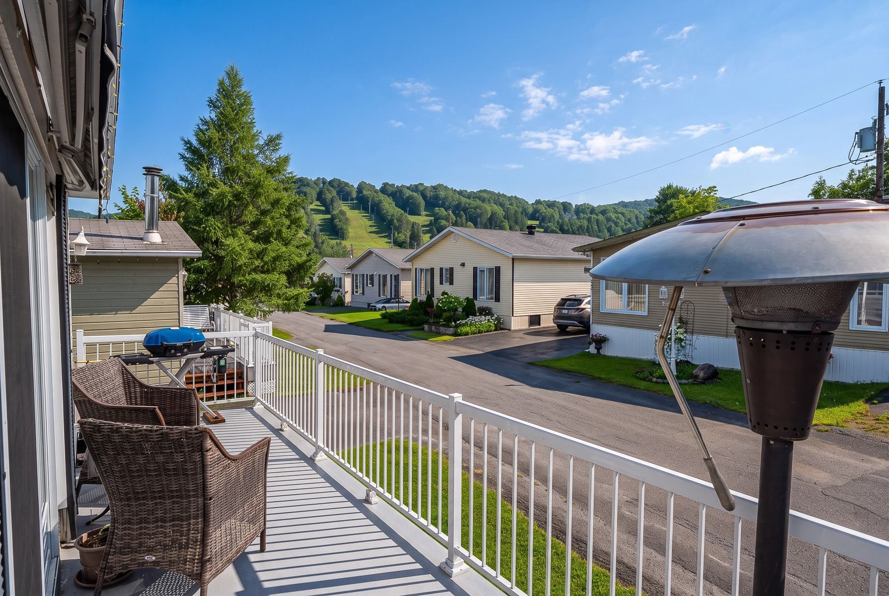 









308


Ch. des Habitations-des-Monts

,
Saint-Sauveur,




QC
J0R1R3

