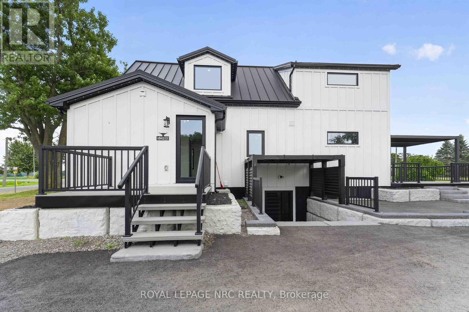 












52806 PUTMAN ROAD

,
Wainfleet (Marshville/Winger),




Ontario
L0S1V0

