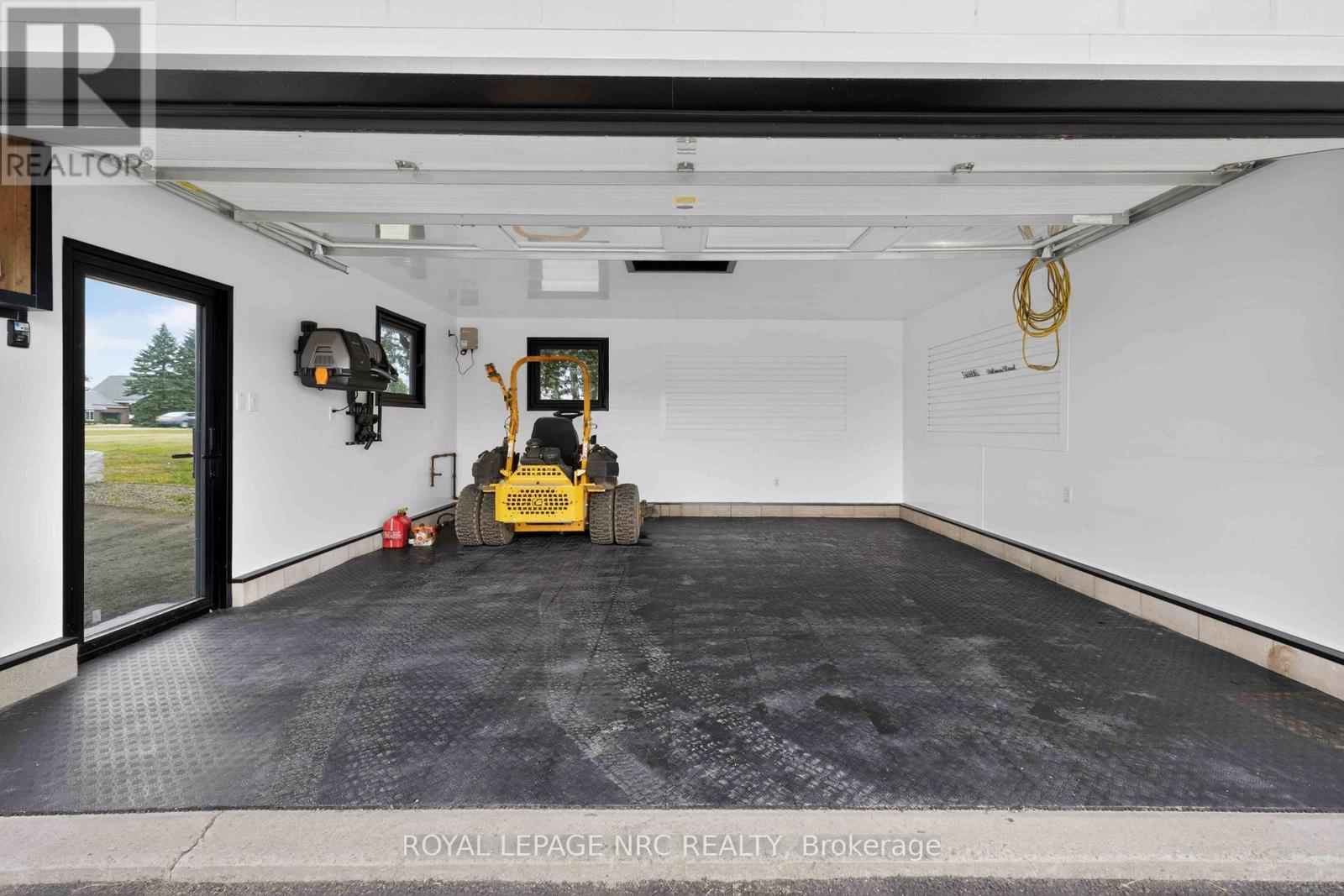 












52806 PUTMAN ROAD

,
Wainfleet (Marshville/Winger),




Ontario
L0S1V0

