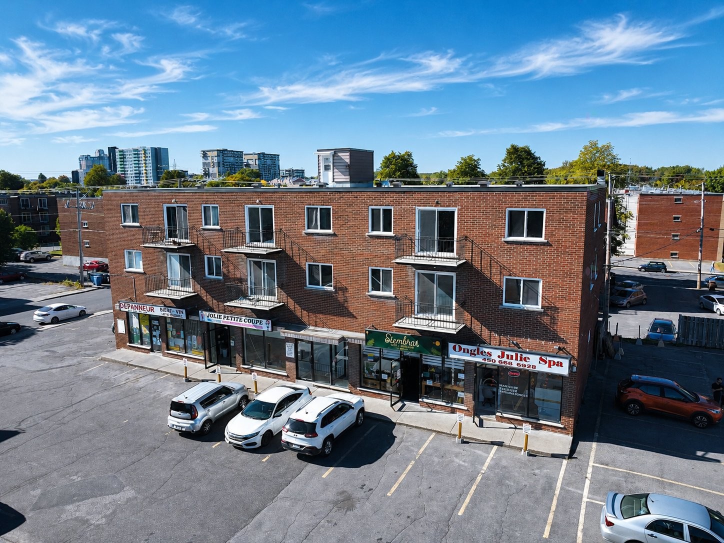 









525

 - 533


Boul. de la Concorde O.

,
Laval (Laval-des-Rapides),




QC
H7N5L9

