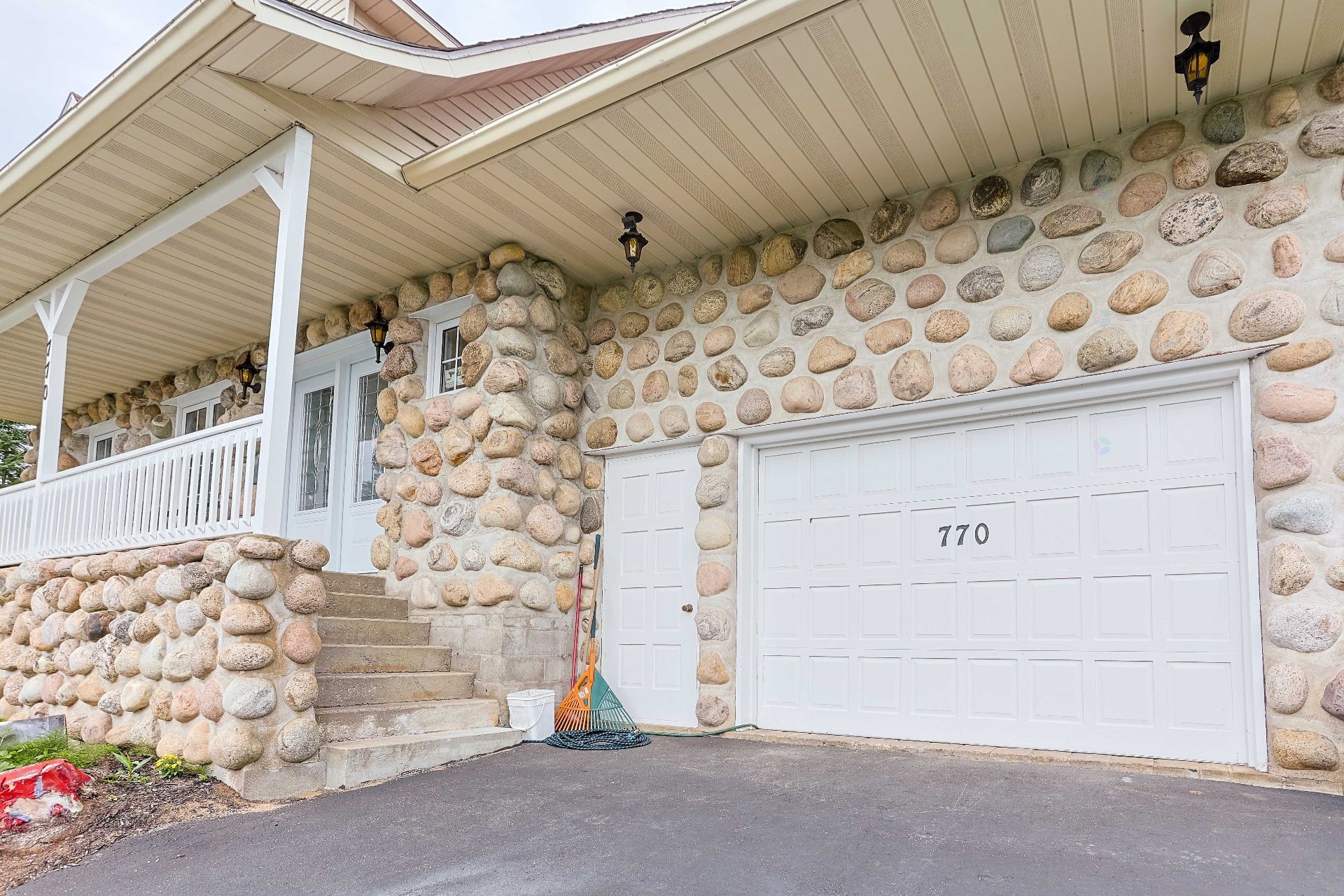 









770


Ch. Juneau

,
Shawinigan,




QC
G9R1M1

