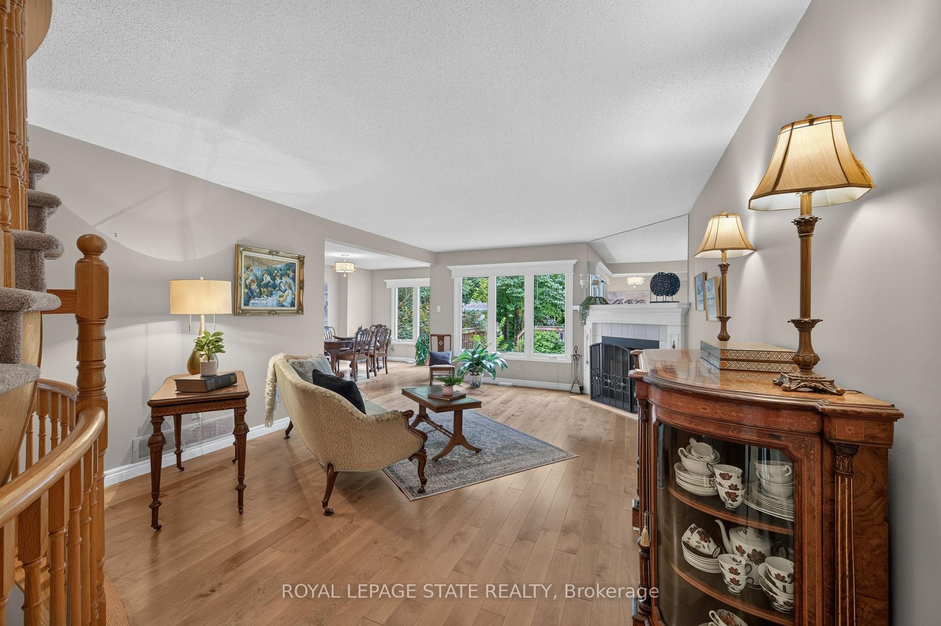 









151


Mcniven

Road, 11,
Hamilton,




ON
L9G 4S7

