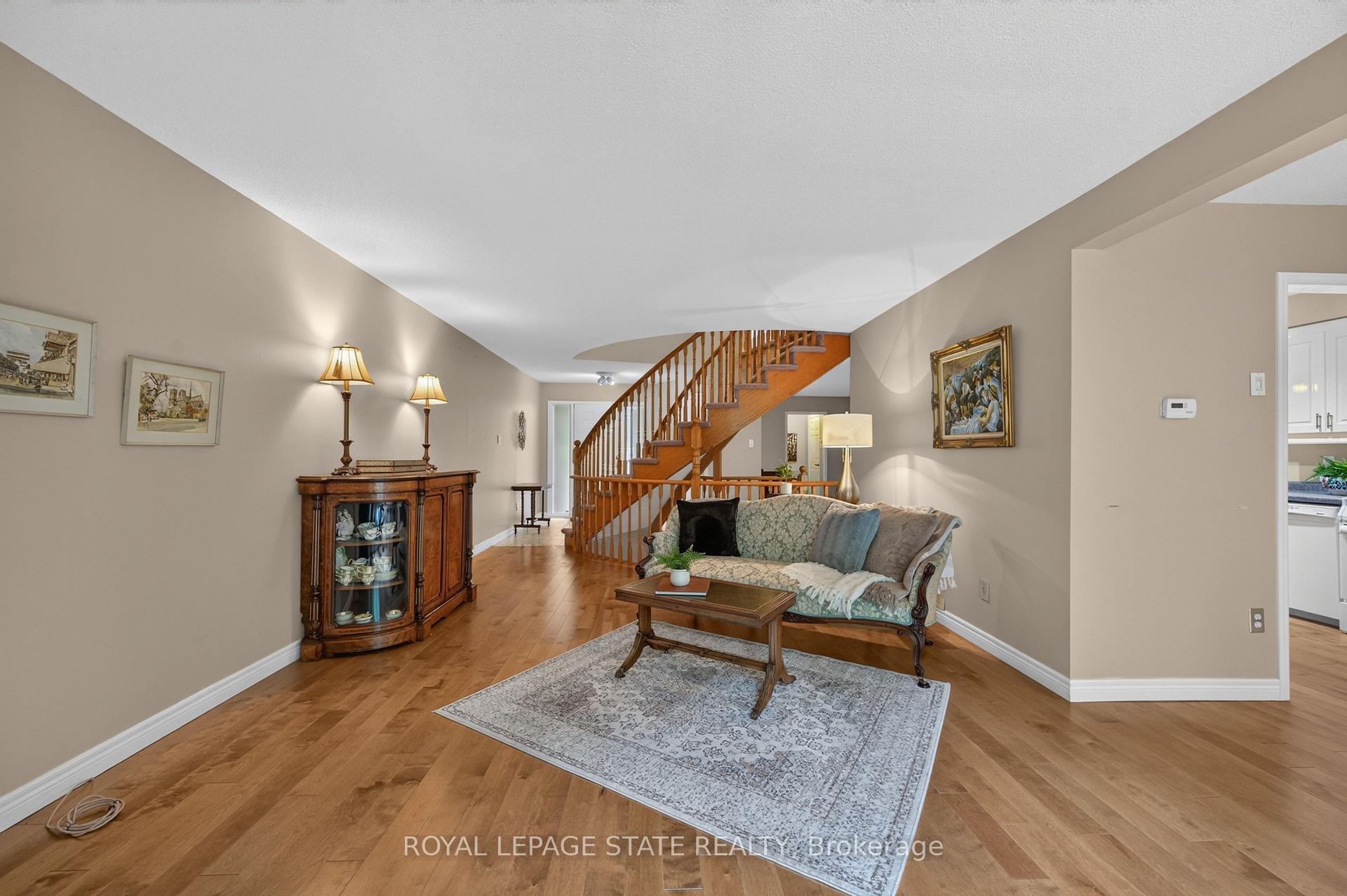 









151


Mcniven

Road, 11,
Hamilton,




ON
L9G 4S7


