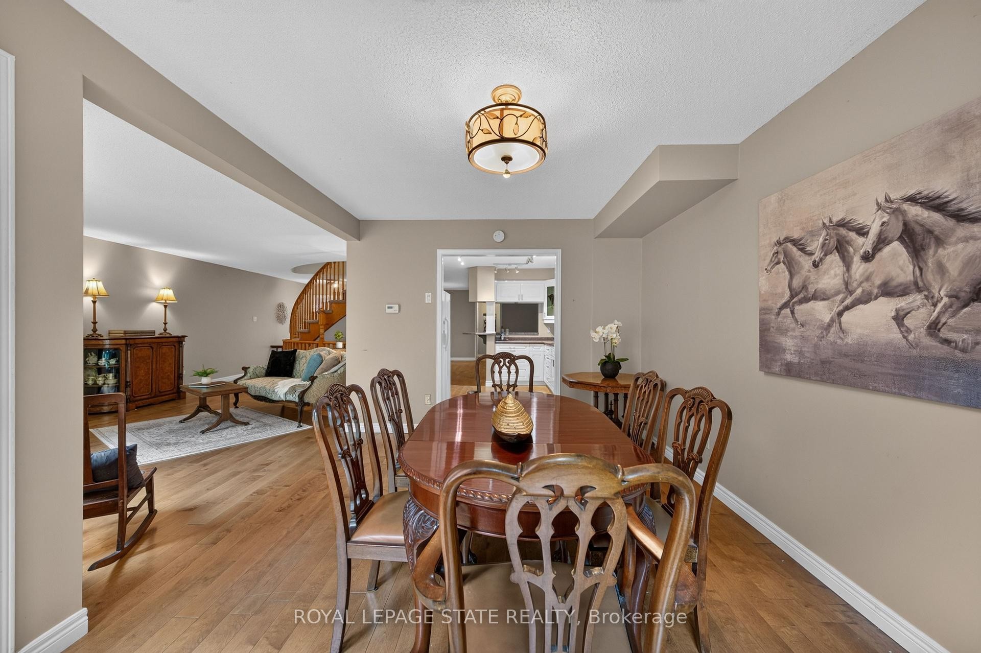 









151


Mcniven

Road, 11,
Hamilton,




ON
L9G 4S7

