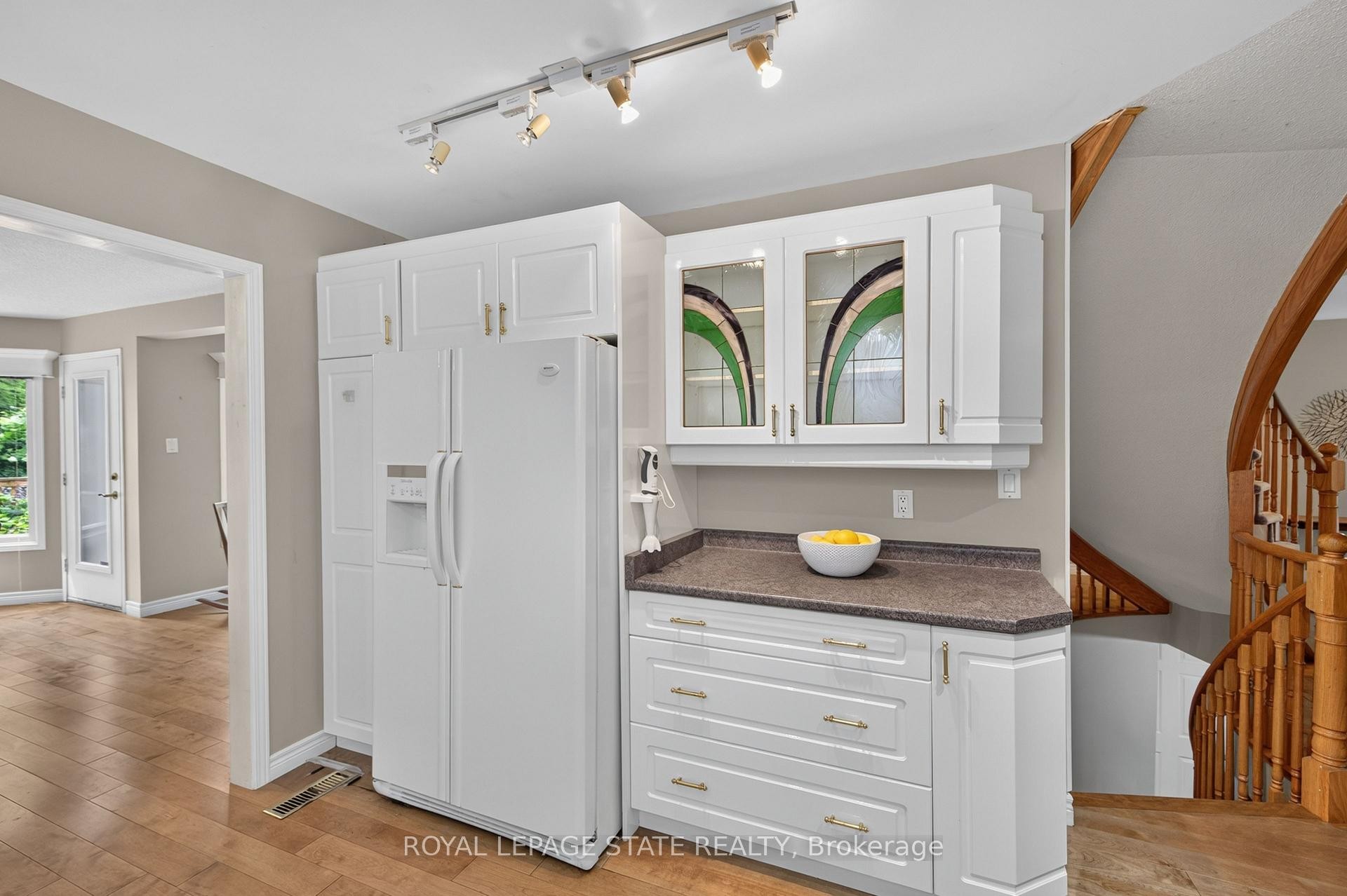









151


Mcniven

Road, 11,
Hamilton,




ON
L9G 4S7

