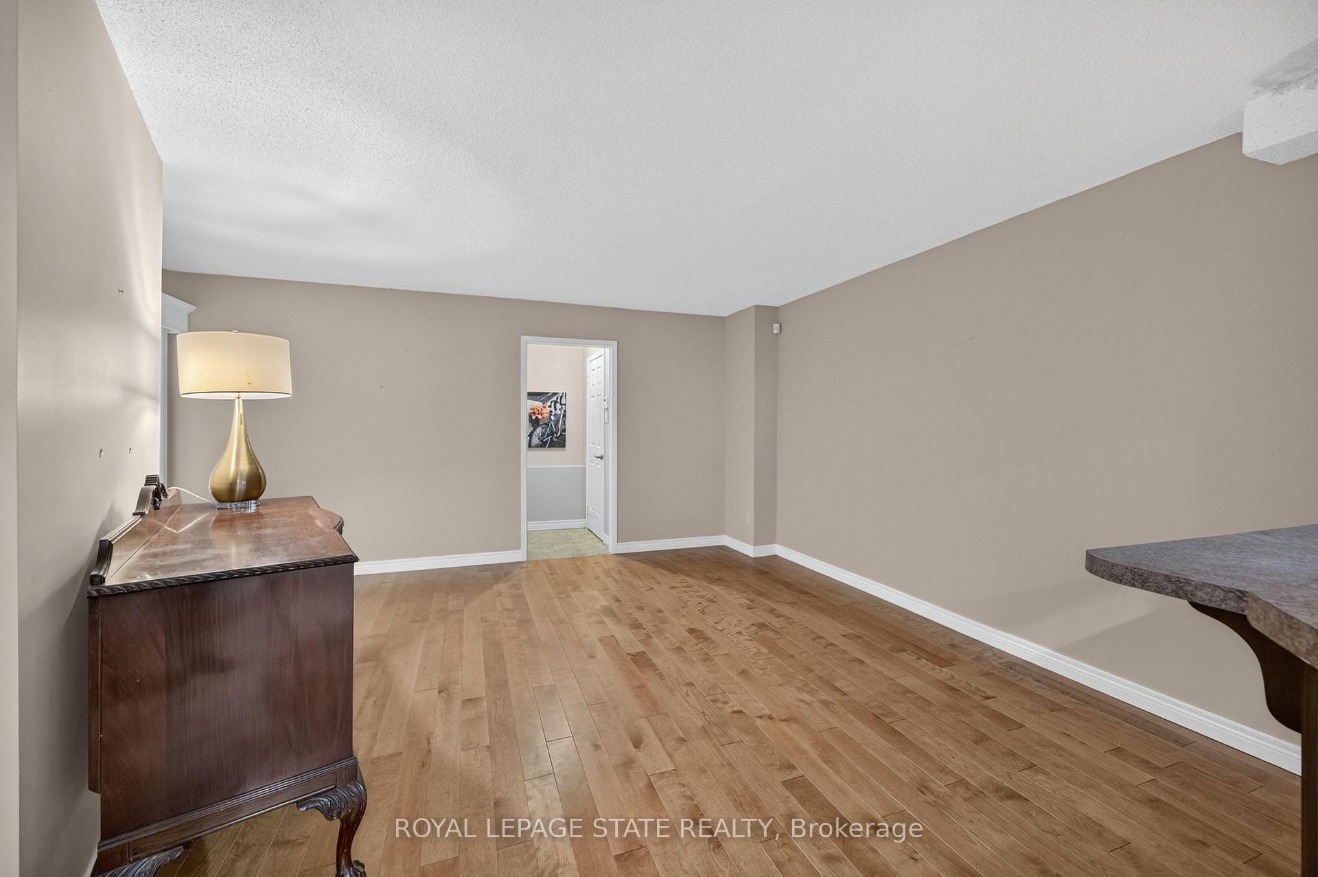 









151


Mcniven

Road, 11,
Hamilton,




ON
L9G 4S7

