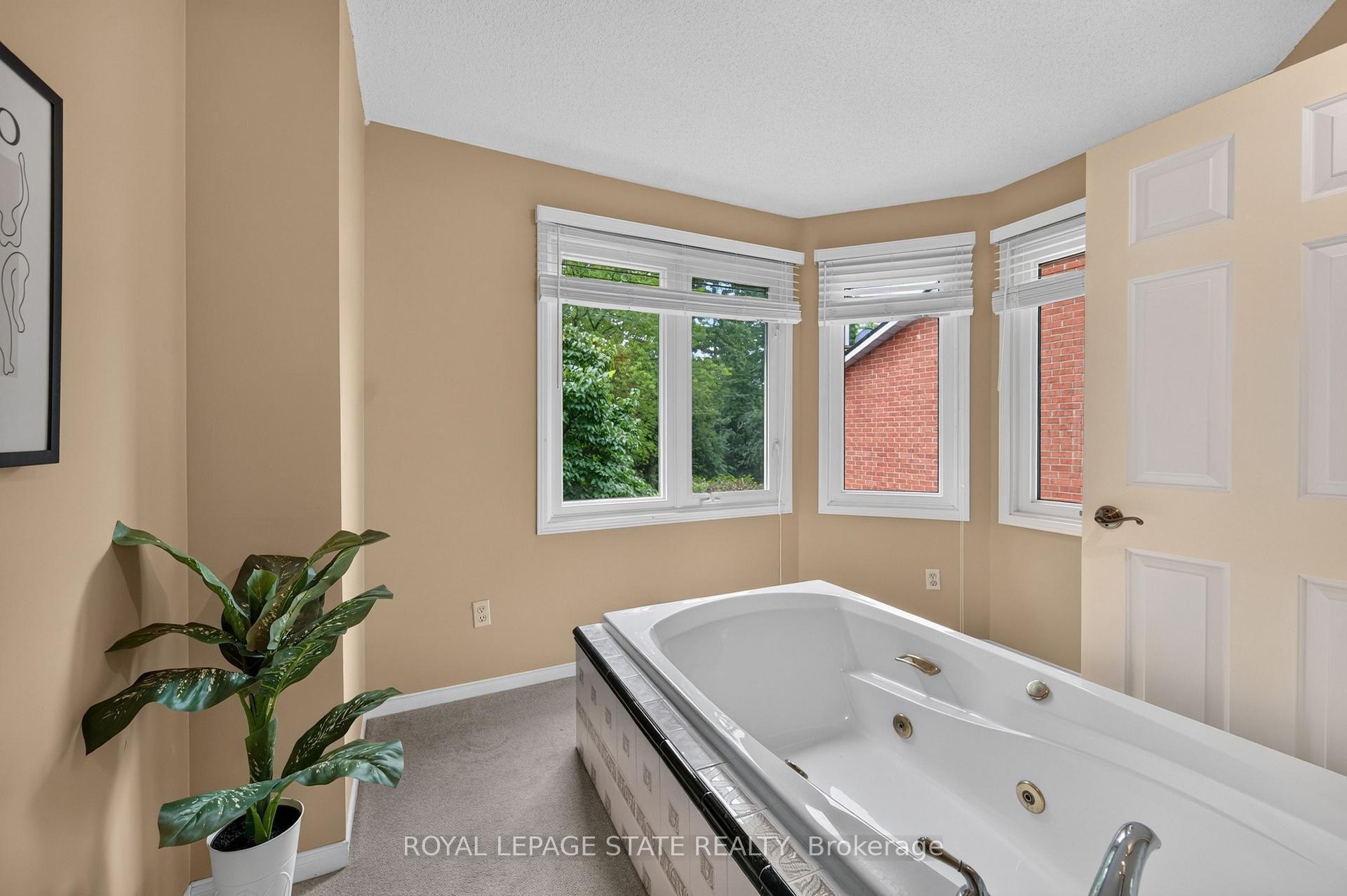 









151


Mcniven

Road, 11,
Hamilton,




ON
L9G 4S7

