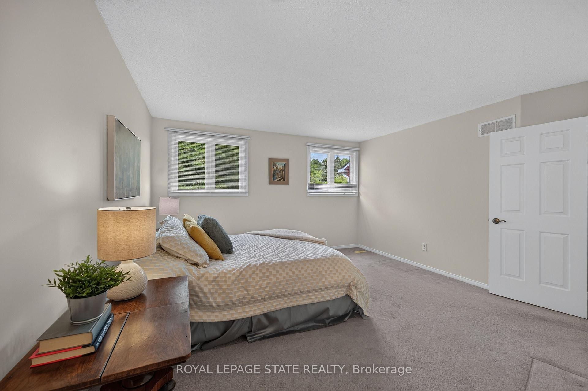 









151


Mcniven

Road, 11,
Hamilton,




ON
L9G 4S7

