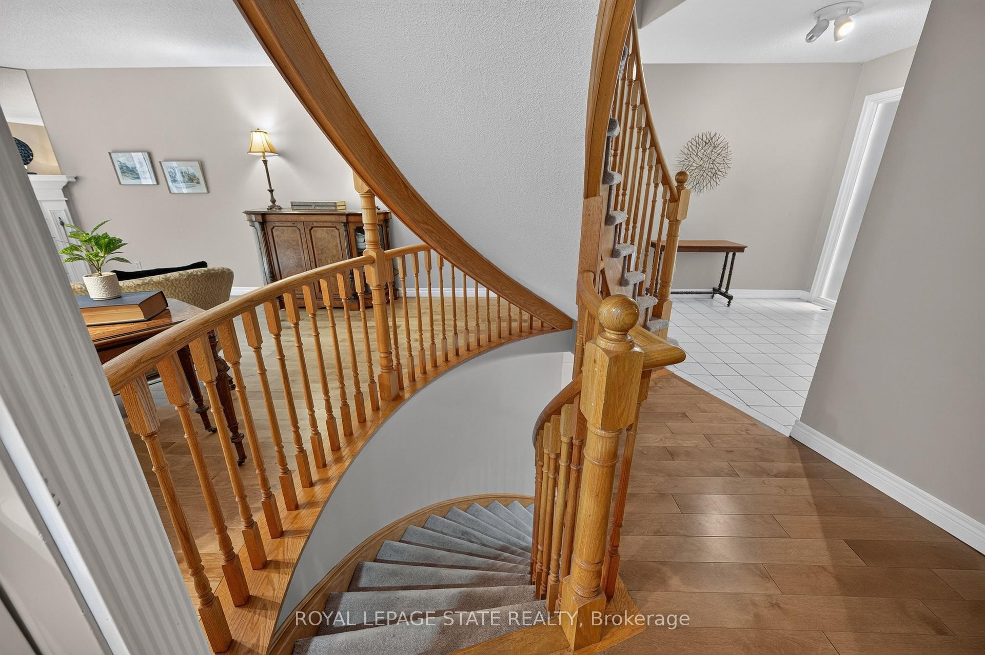 









151


Mcniven

Road, 11,
Hamilton,




ON
L9G 4S7

