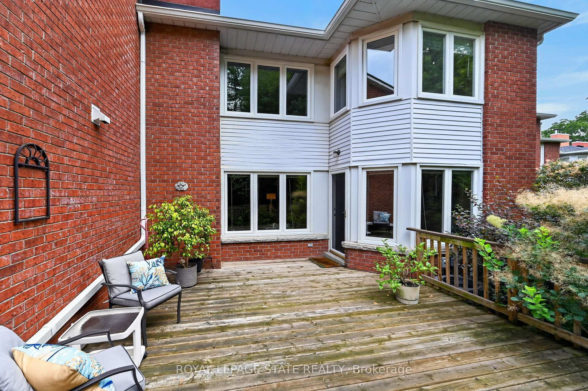 









151


Mcniven

Road, 11,
Hamilton,




ON
L9G 4S7

