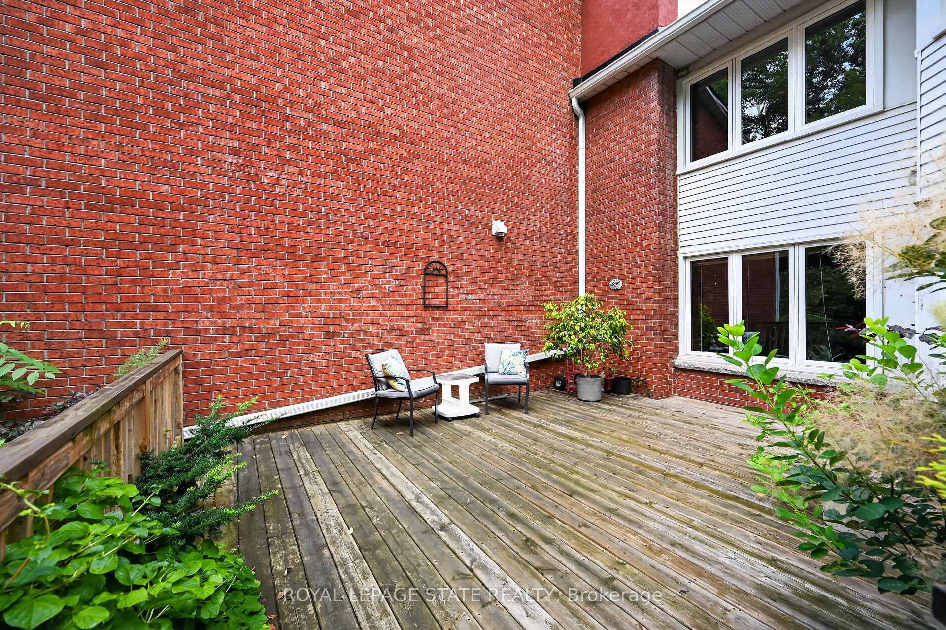 









151


Mcniven

Road, 11,
Hamilton,




ON
L9G 4S7

