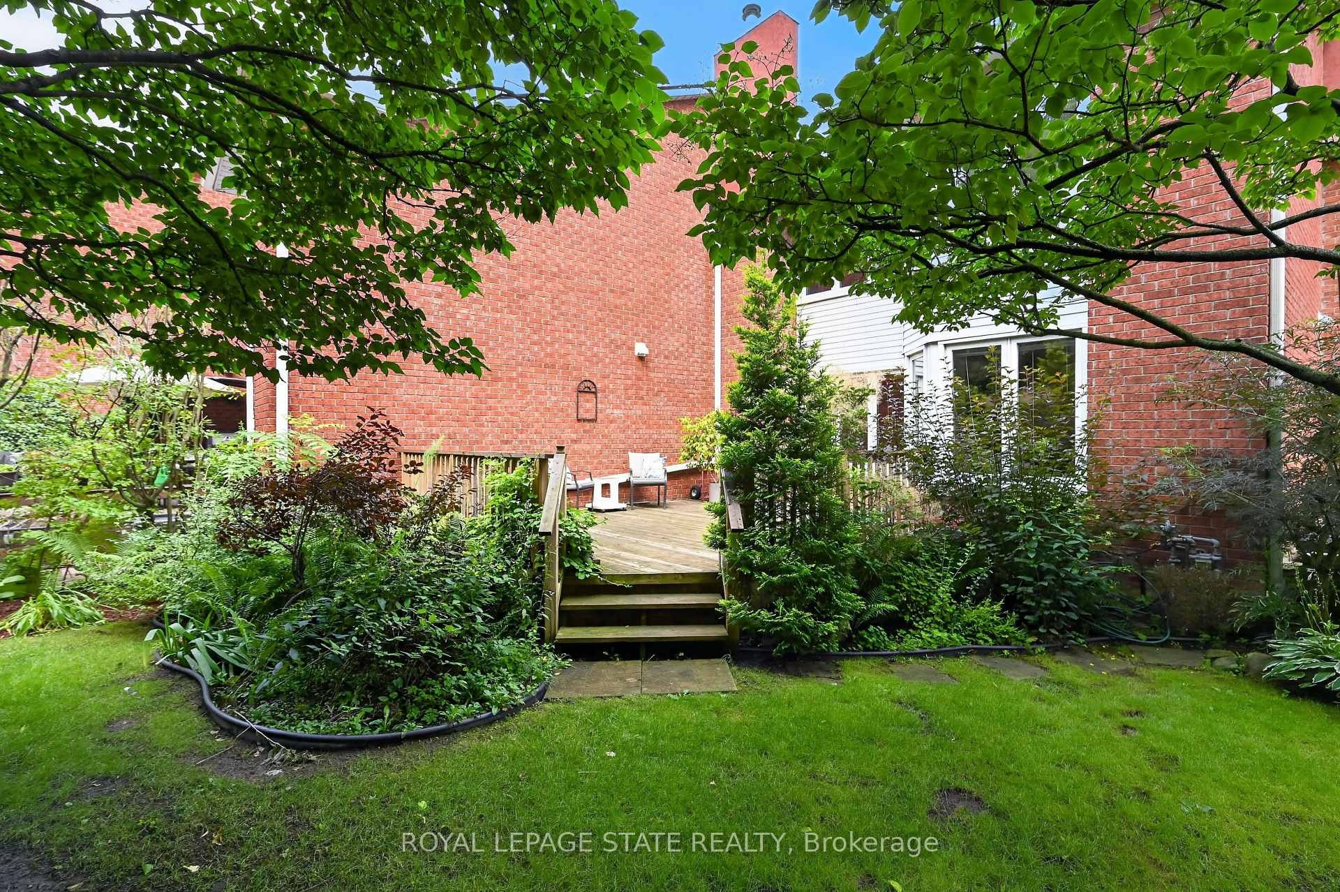 









151


Mcniven

Road, 11,
Hamilton,




ON
L9G 4S7

