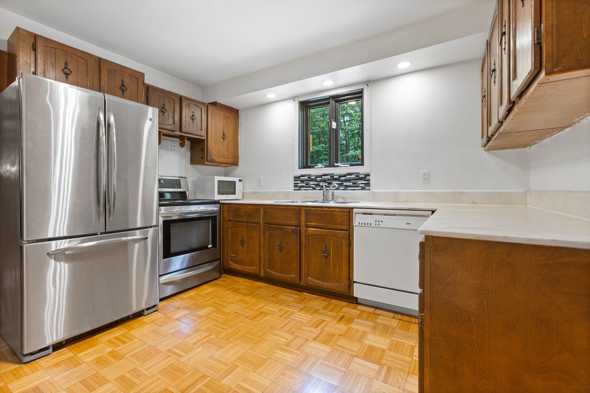 









2444


Place Surrey

,
Saint-Lazare,




QC
J7T2B1

