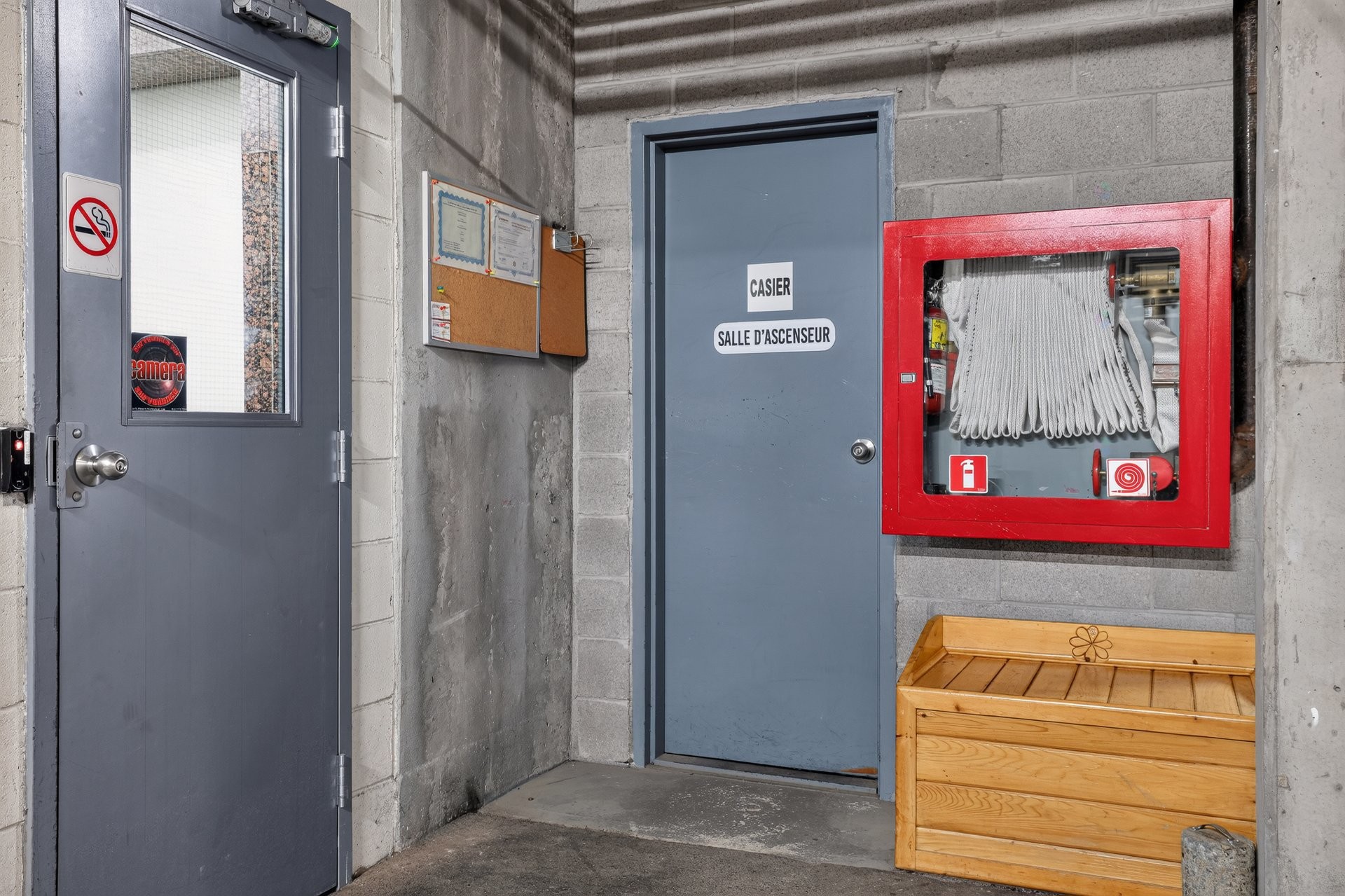 









101


Rue du Château

, 405,
Gatineau (Hull),




QC
J9A3E1


