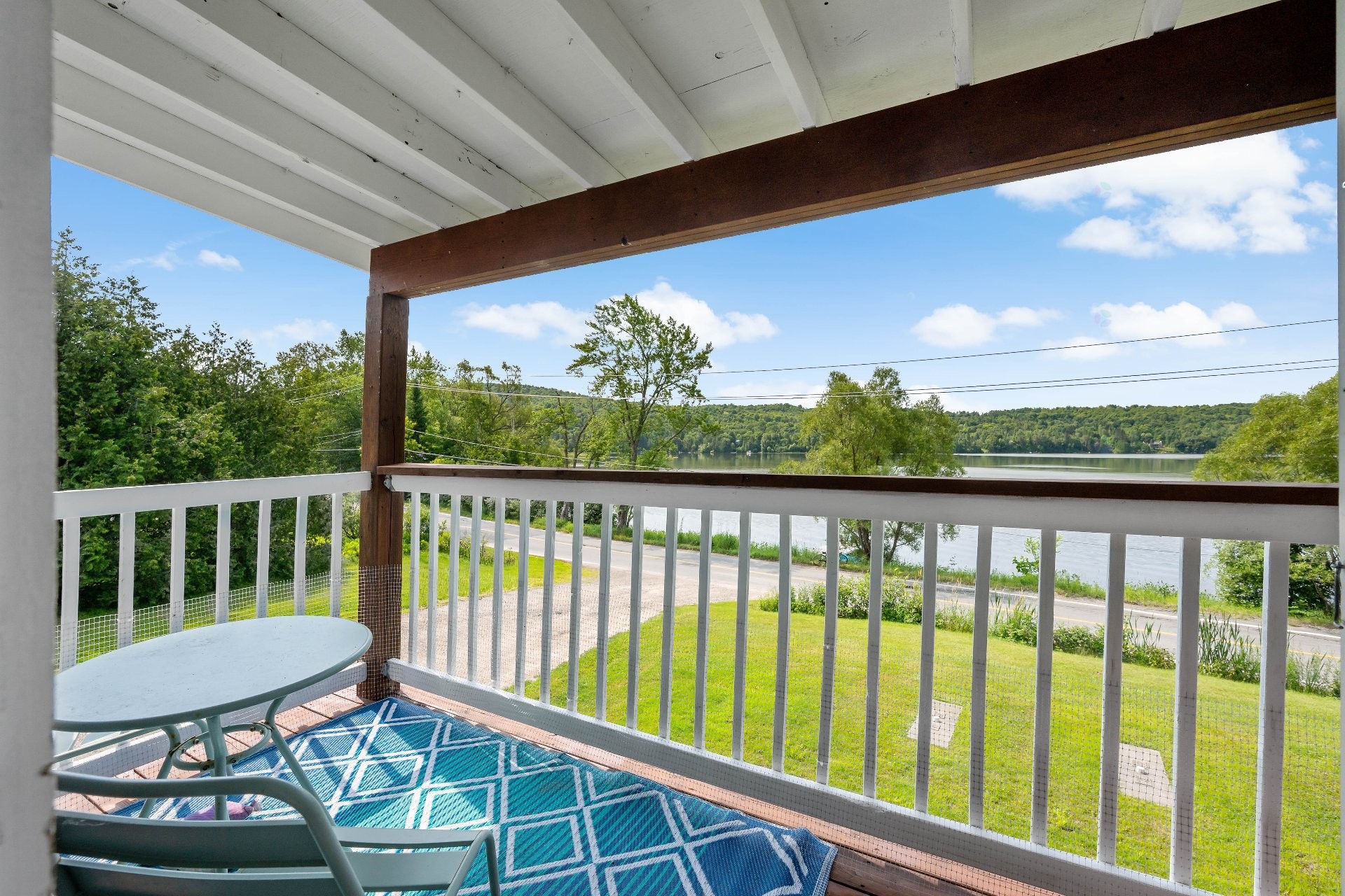 









215

 - 217


Ch. Paquette

,
Mont-Tremblant,




QC
J8E2A7

