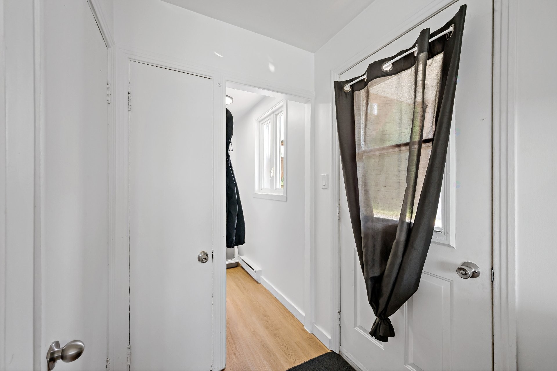 









215

 - 217


Ch. Paquette

,
Mont-Tremblant,




QC
J8E2A7

