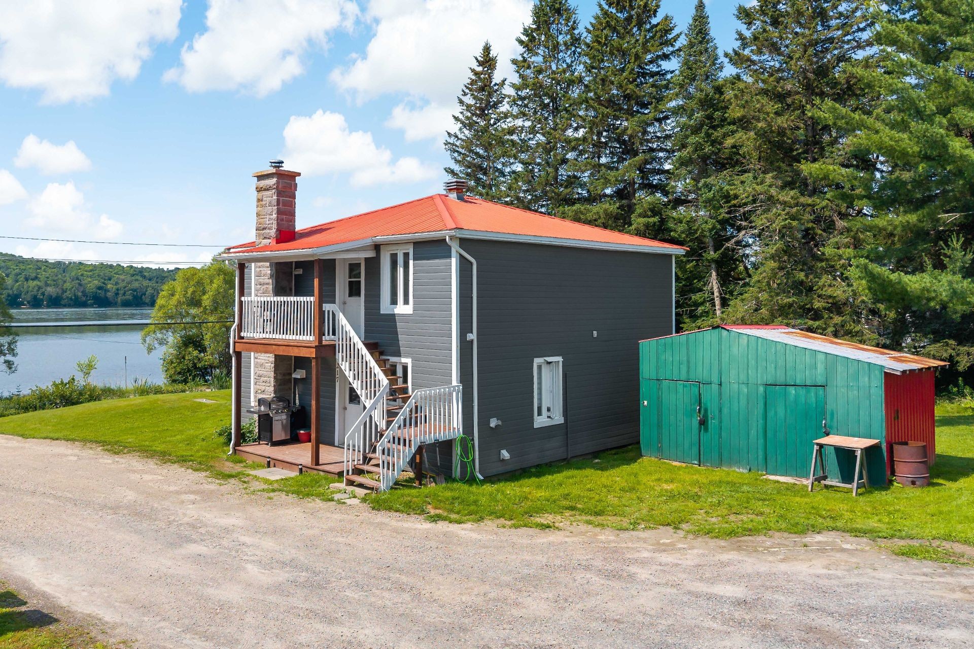 









215

 - 217


Ch. Paquette

,
Mont-Tremblant,




QC
J8E2A7

