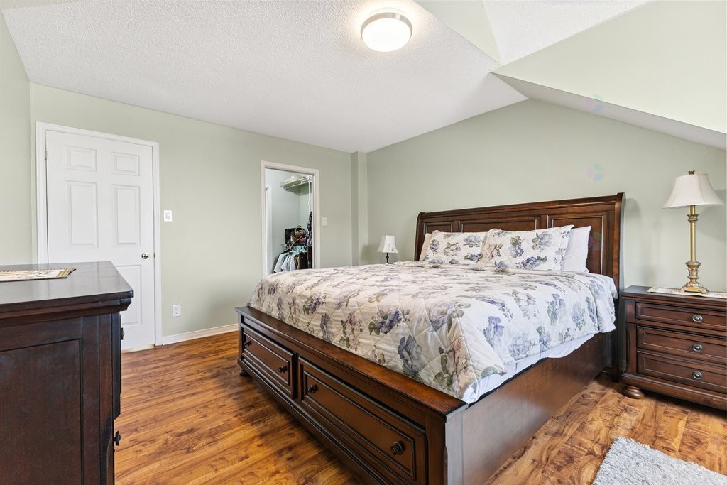 









392


Rue Ernest-Gaboury

,
Gatineau (Gatineau),




QC
J8V2S5

