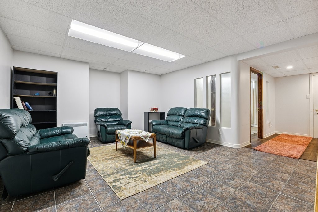 









392


Rue Ernest-Gaboury

,
Gatineau (Gatineau),




QC
J8V2S5


