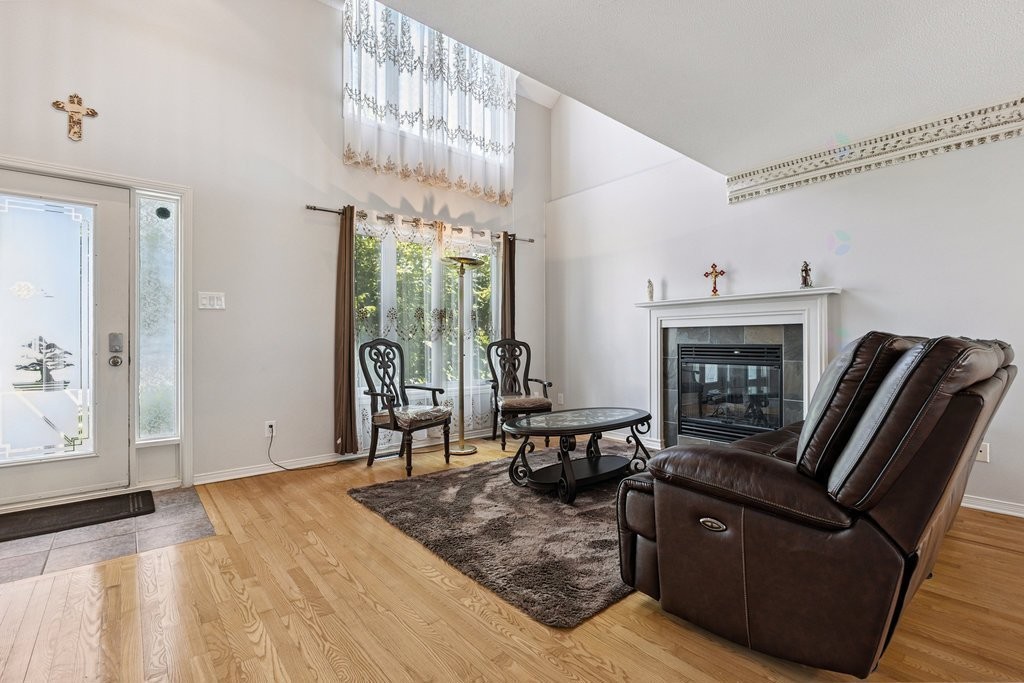 









392


Rue Ernest-Gaboury

,
Gatineau (Gatineau),




QC
J8V2S5

