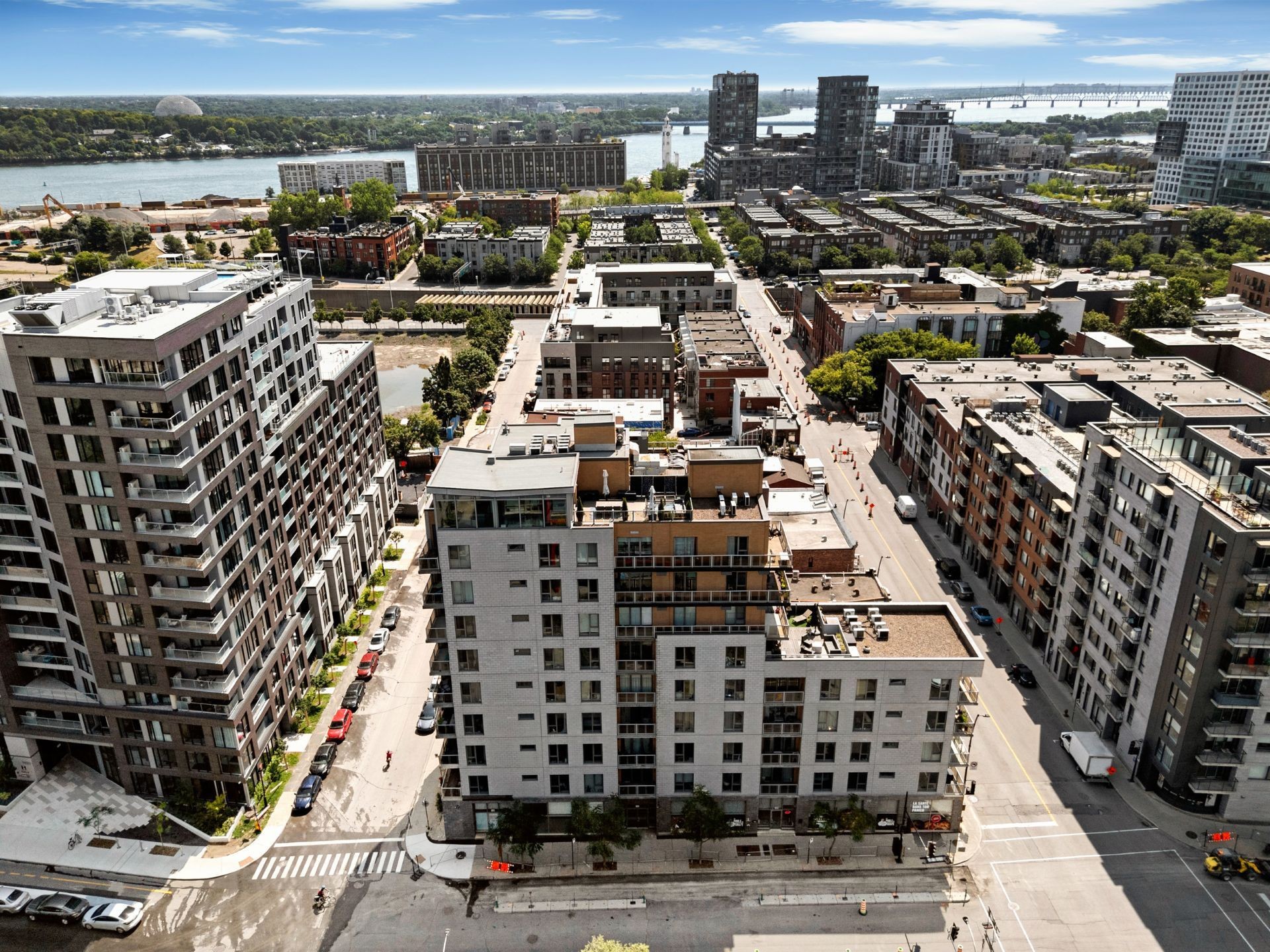 









1110


Boul. René-Lévesque E.

, 201,
Montréal (Ville-Marie),




QC
H2L0E1

