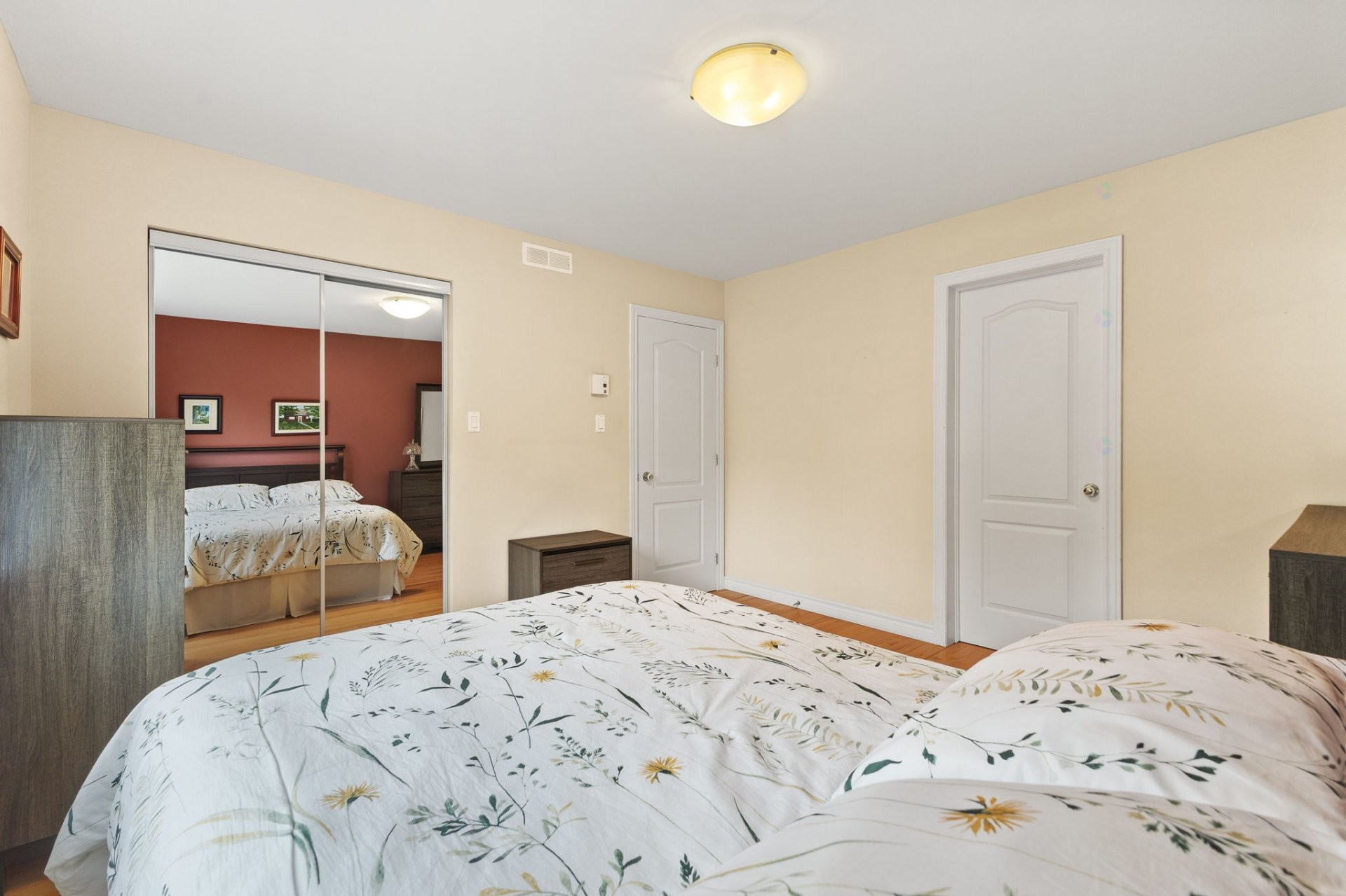 









113


Rue Marie-Louise-McGregor 

,
Gatineau (Buckingham),




QC
J8L0E2

